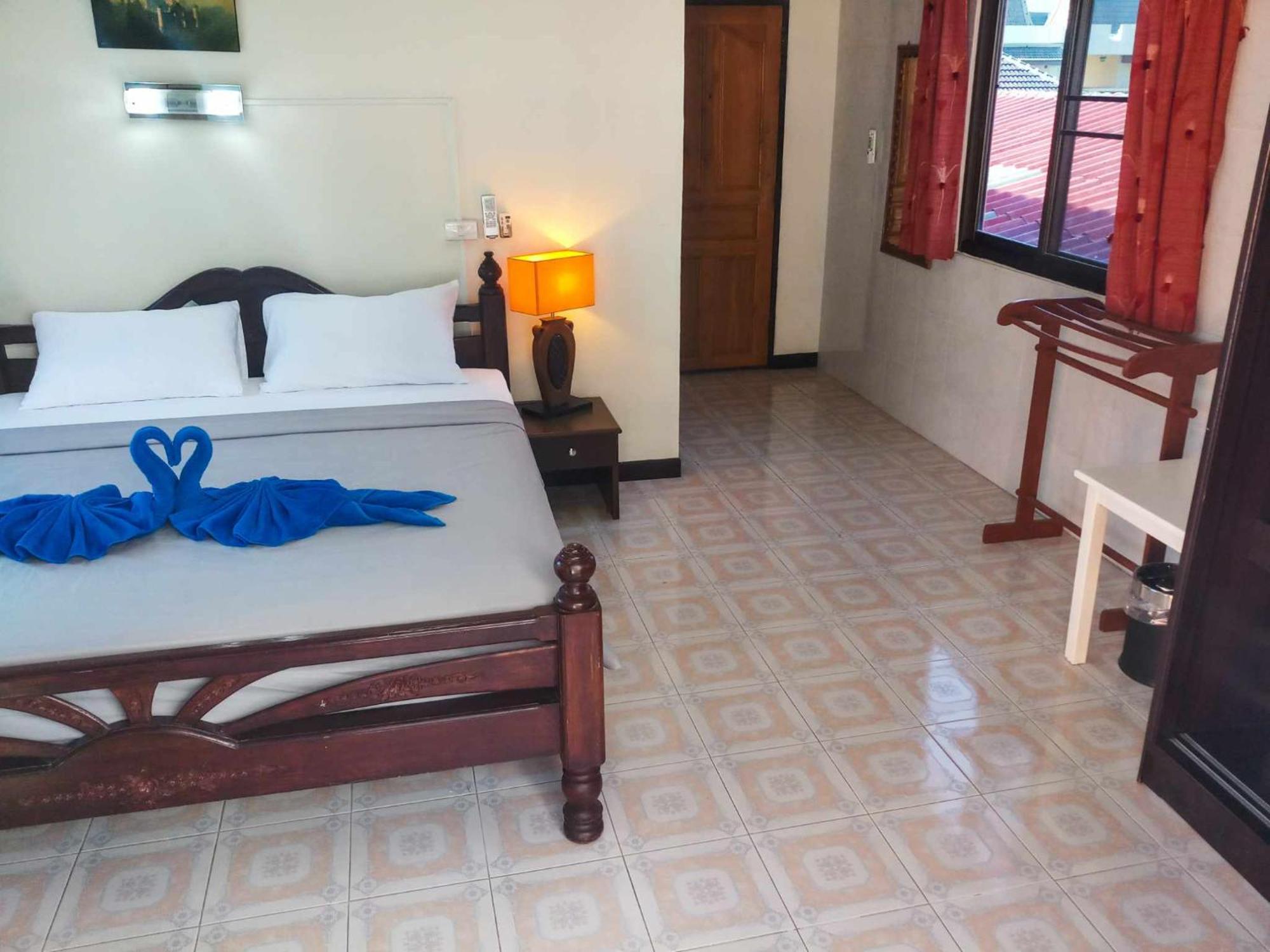 Kata Lina Guesthouse Buitenkant foto