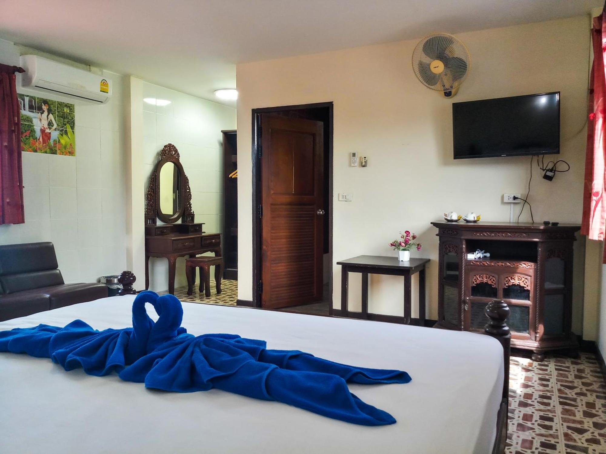Kata Lina Guesthouse Buitenkant foto