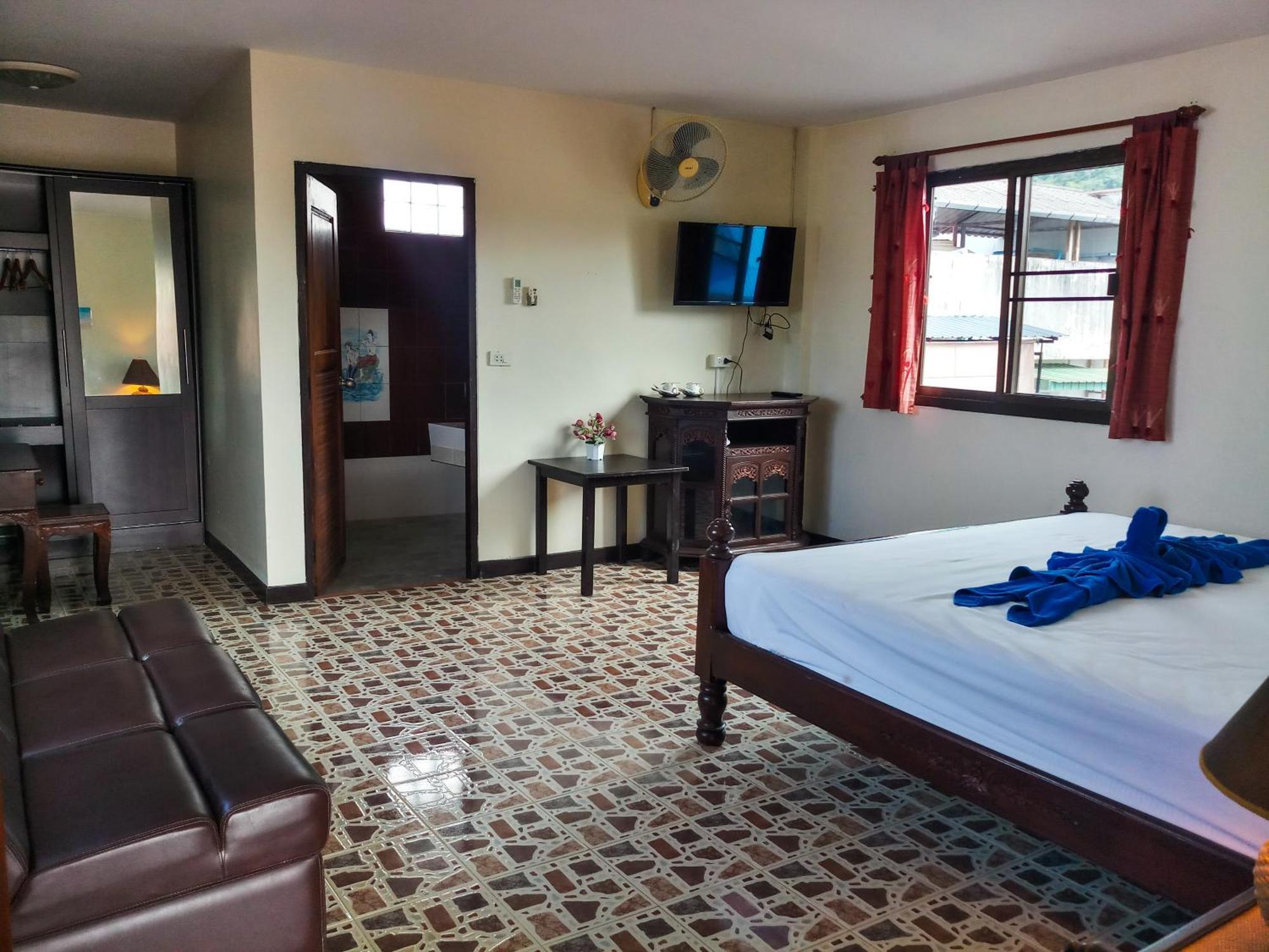 Kata Lina Guesthouse Buitenkant foto
